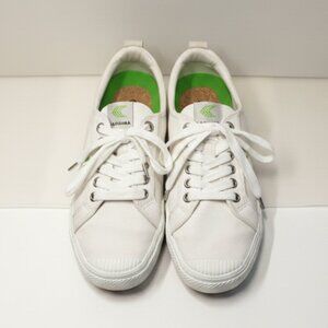 Cariuma OCA Low Off-White Canvas shoes Unisex men 8.5 women10